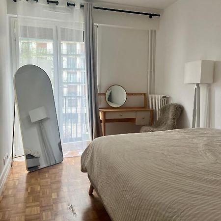 Modern Apartment Near The Eiffel Tower, 45M Παρίσι Εξωτερικό φωτογραφία