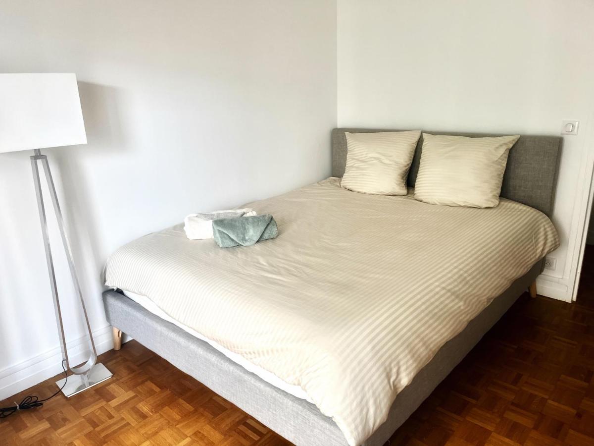 Modern Apartment Near The Eiffel Tower, 45M Παρίσι Εξωτερικό φωτογραφία